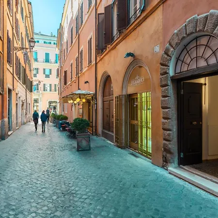 Palazzetto Symphony בית הארחה